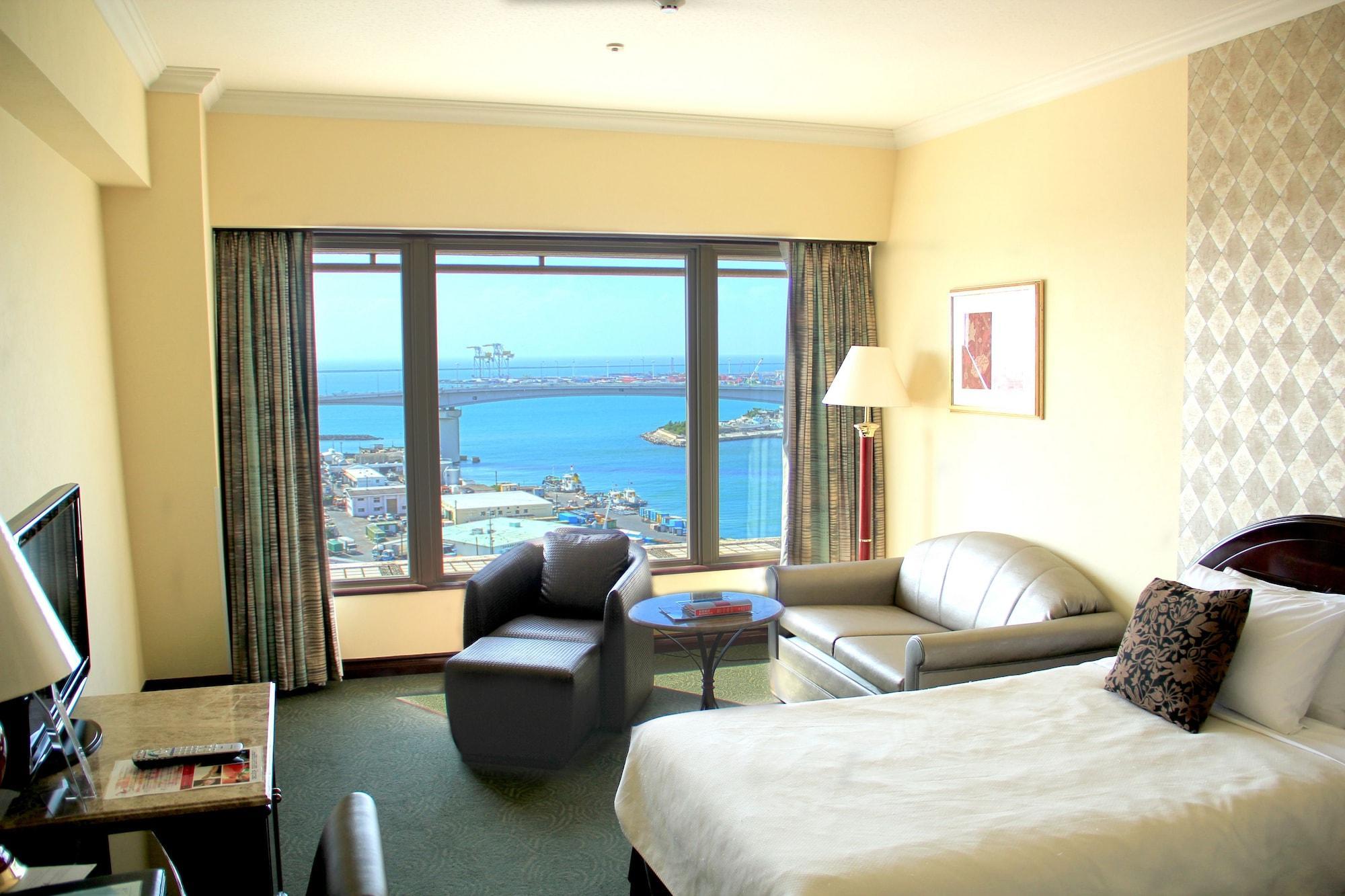 Okinawa Kariyushi Urban Resort Naha Eksteriør billede